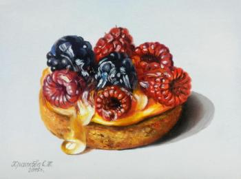 Cake with raspberries and blackberries. Khrapkova Svetlana