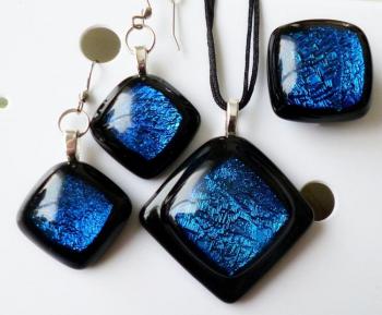 Set of jewelery "Invite me to expanse the blue!" dichroic glass fusing