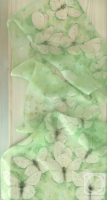 Алферонок Виктория. Капустницы и мята