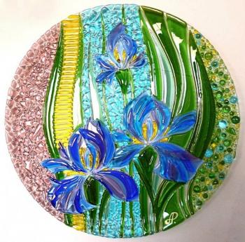 A great dish for the holiday table "In the realm of irises" glass fusing