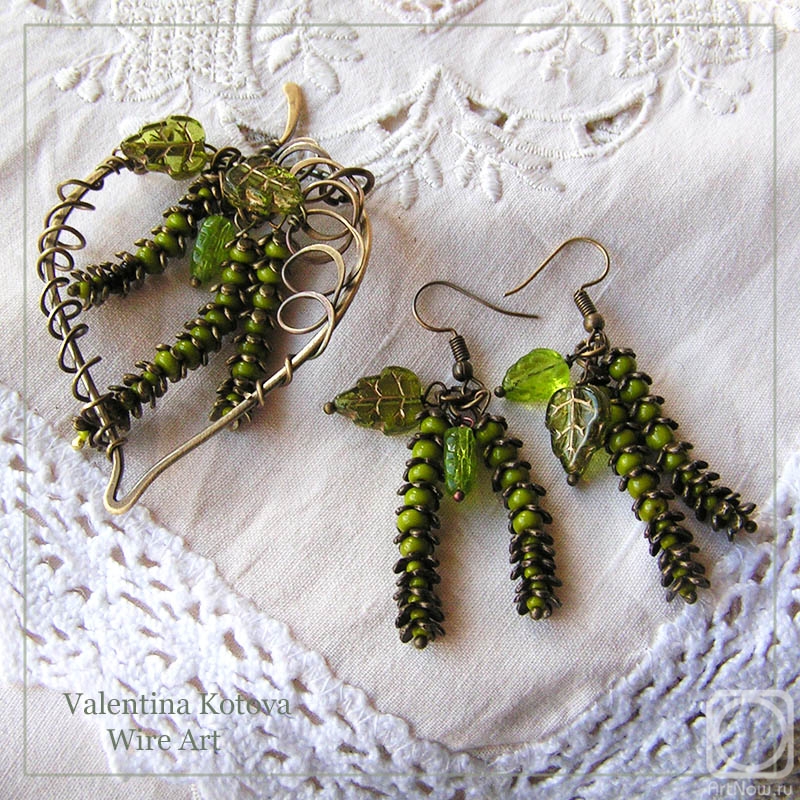 Kotova Valentina. A set of pendant and earrings "may birch"
