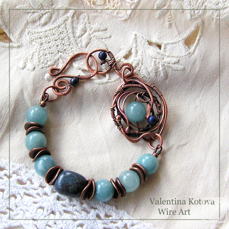 Kotova Valentina. Copper bracelet with beads of aquamarine and lapis lazuli