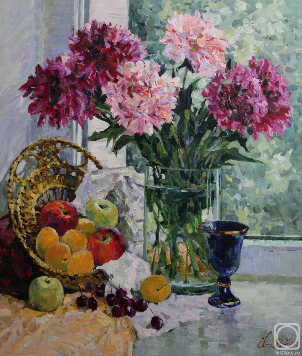 Malykh Evgeny. Peonies and fruits