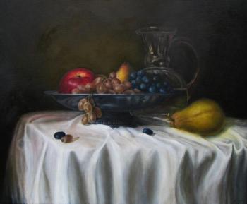 A bowl of fruit. Fomina Lyudmila