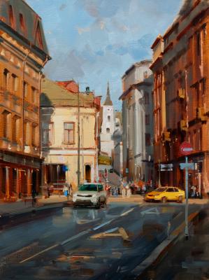 Moscow autumn. The city is saturated with golden ocher. Solyansky passage. Shalaev Alexey