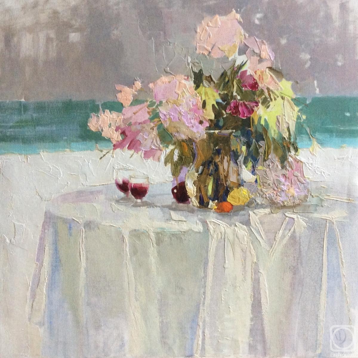 Komarova Elena. Bouquet on the background of the sea