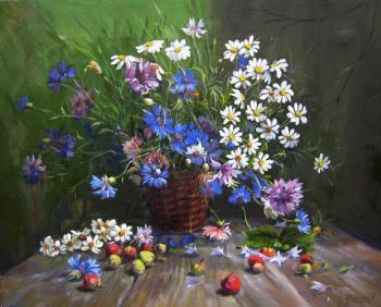 Strawberries and daisies. Voronov Vladimir