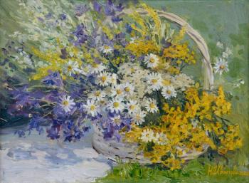 Flowers in a basket. Ivanova Natalya