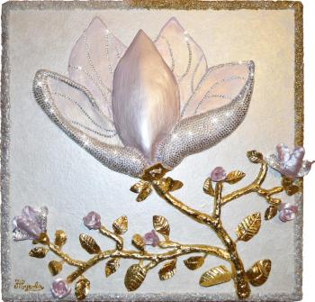 Pearl magnolia. Zhukova Natalya