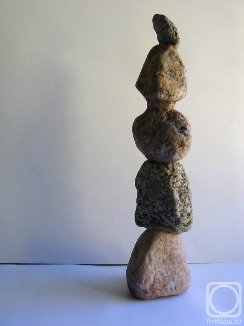 Волчек Лика. Женская фигура в пестрой юбке