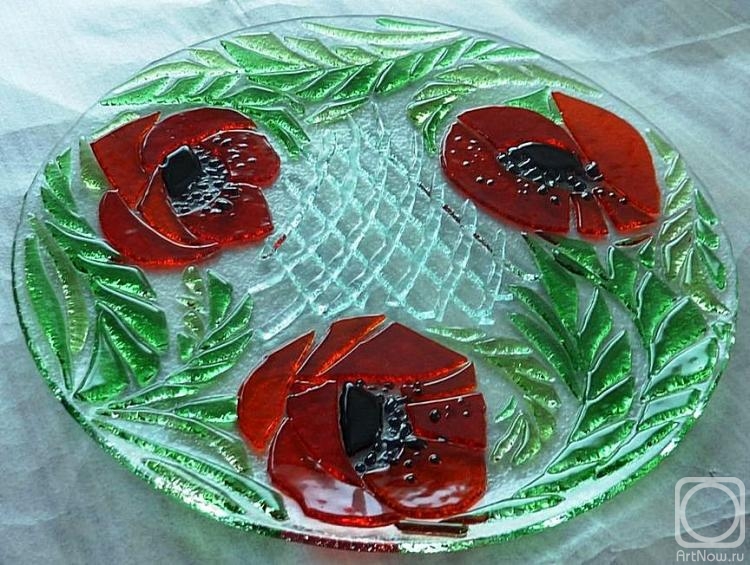 Repina Elena. Glass dish for the holiday table, "The red poppies" fusing