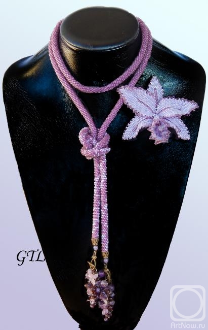 Gulyaeva Tatiana. Lariat with brooch-pendant "Laleina"