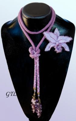 Lariat with brooch-pendant "Laleina"