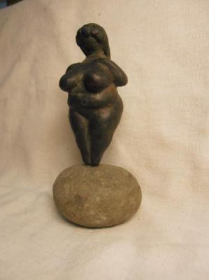 Naked, standing on a rock. Kuznetsova Margarita