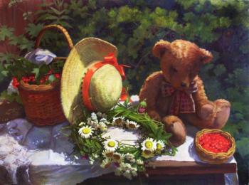 A bear, a wreath and a basket with berries. Shumakova Elena