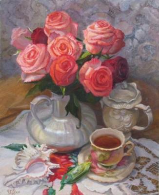Roses and a cup of tea. Shumakova Elena