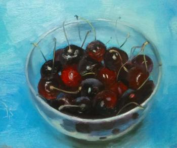 Cherries in a glass bowl