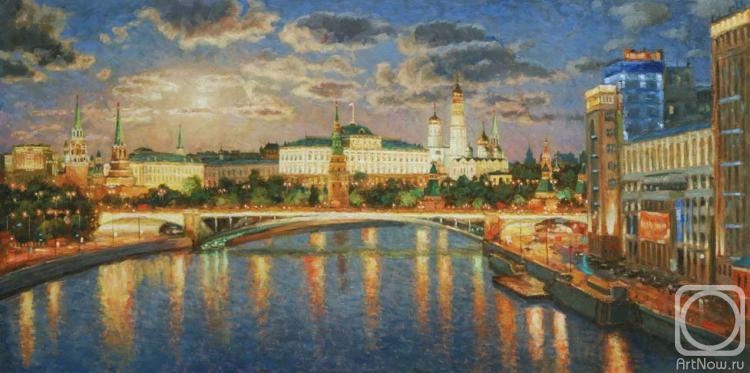 Razzhivin Igor. The moon hung over the Kremlin