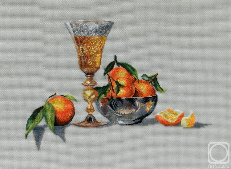 Khrapkova Svetlana. Tangerines and champagne