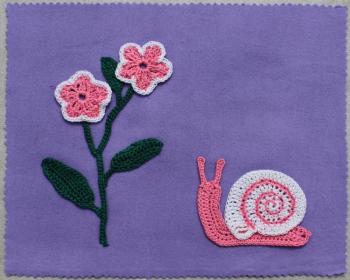 Snail and flower (Crocheting). Deynega Tatyana