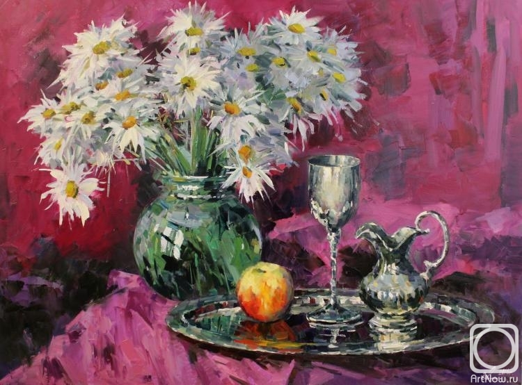 Malykh Evgeny. A camomile bouquet