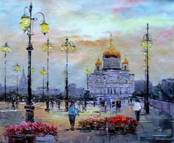 Moscow. View of the Cathedral of Christ the Savior through the Patriarchal Bridge N2