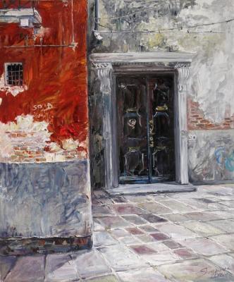 Venice. Black door. Gagarina Elena