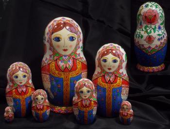 Matryoshkaa in the bright shawl (7 seats) (Souvenir From Russia). Razumova Lidia