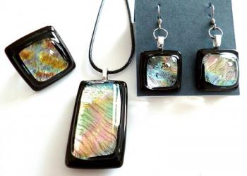 Set of jewelry "Blowing" dichroic glass fusing. Repina Elena