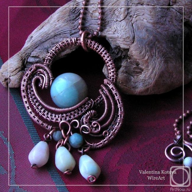Kotova Valentina. Copper pendant with Amazonite beads
