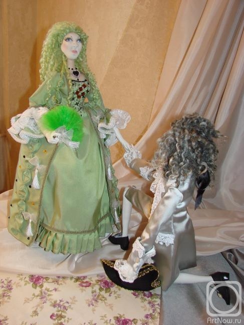 Badyukova Irina. Interior textile doll in historical costume