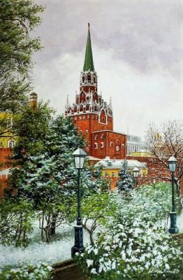 In Moscow, the early snow. View of the Kremlin from the Alexander Garden