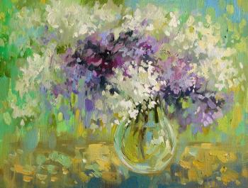 A bouquet of lilacs