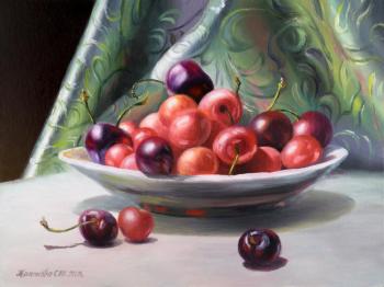 Still life with cherries. Khrapkova Svetlana