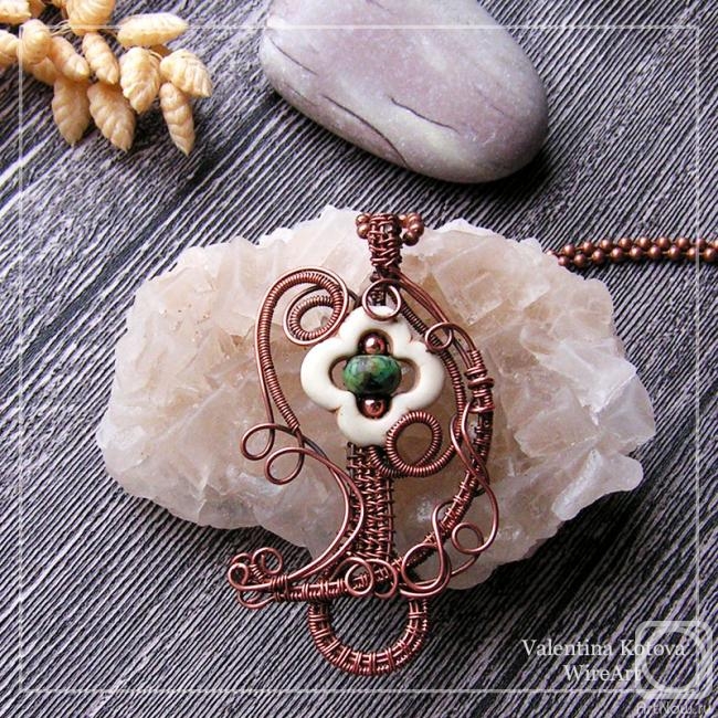 Kotova Valentina. Copper pendant with African and white turquoise beads