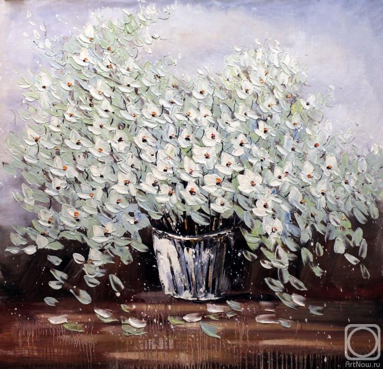 Vevers Christina. White flowers in a white vase