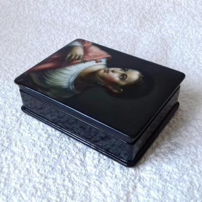 �������