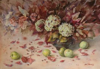 Still life with a hydrangea and apples