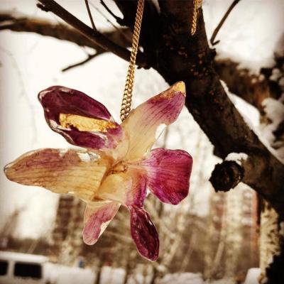 orchid (Resin Pendant). Bacigalupo Nataly