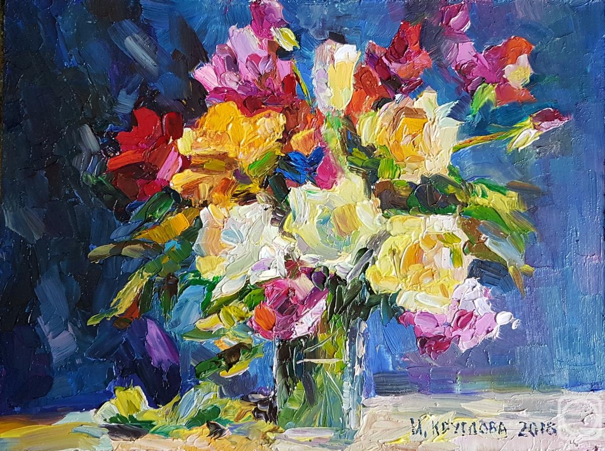 Kruglova Irina. Bouquet on blue background