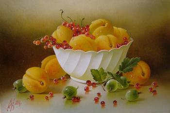 Apricots. Solomatina Kristina
