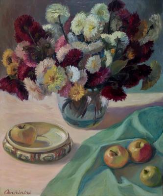 Bouquet on the table. Ovchinini Lyutcia