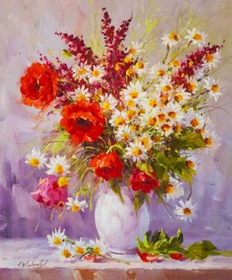 Bouquet with daisies and poppies