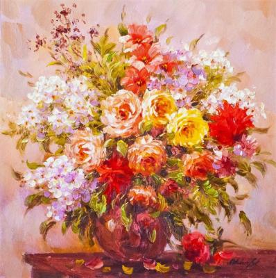 Bouquet of summer flowers in a glass vase