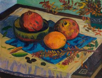 Pomegranates and an orange. Li Moesey
