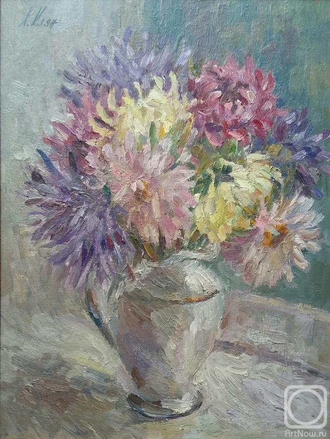 Klyan Elena. Asters in the pitcher