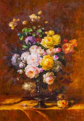 Bouquet of roses in a glass vase. Kamskij Savelij