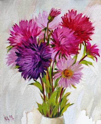 A small bouquet of asters
