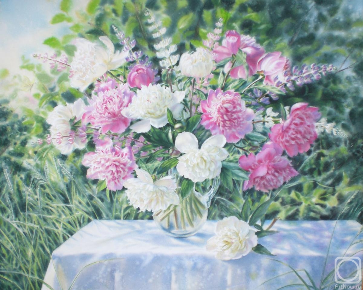 Golubkin Sergey. Peonies and lupins in the morning