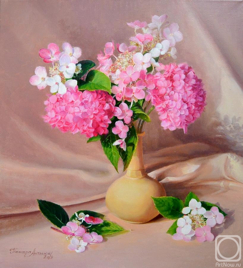 Antonyuk Tamara. Pink Hydrangea